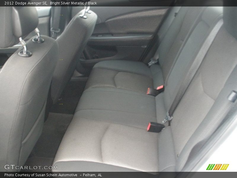 Bright Silver Metallic / Black 2012 Dodge Avenger SE