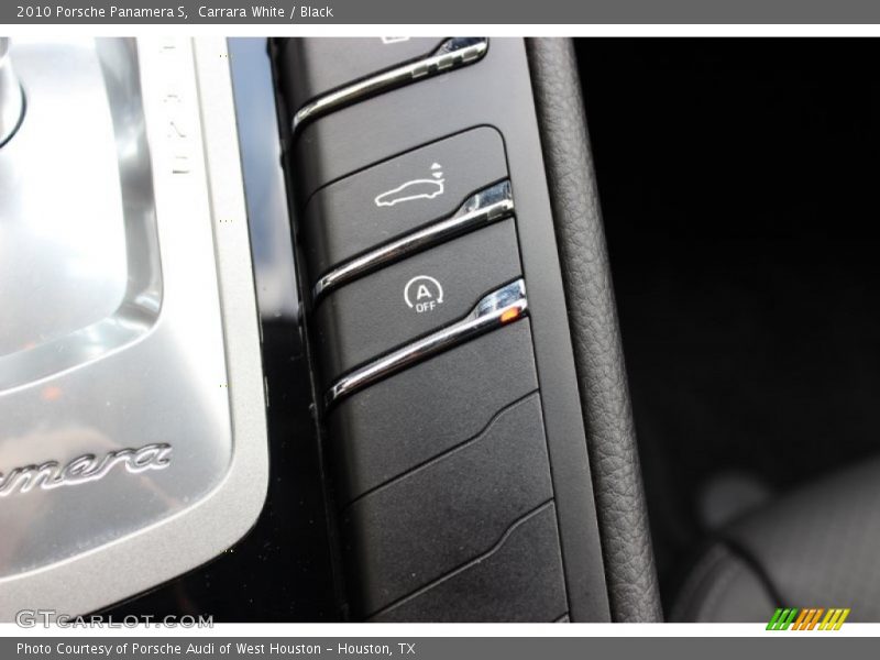 Controls of 2010 Panamera S