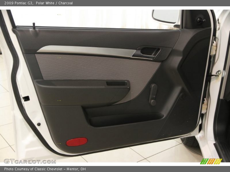 Polar White / Charcoal 2009 Pontiac G3