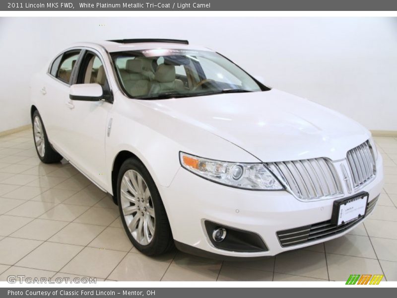 White Platinum Metallic Tri-Coat / Light Camel 2011 Lincoln MKS FWD