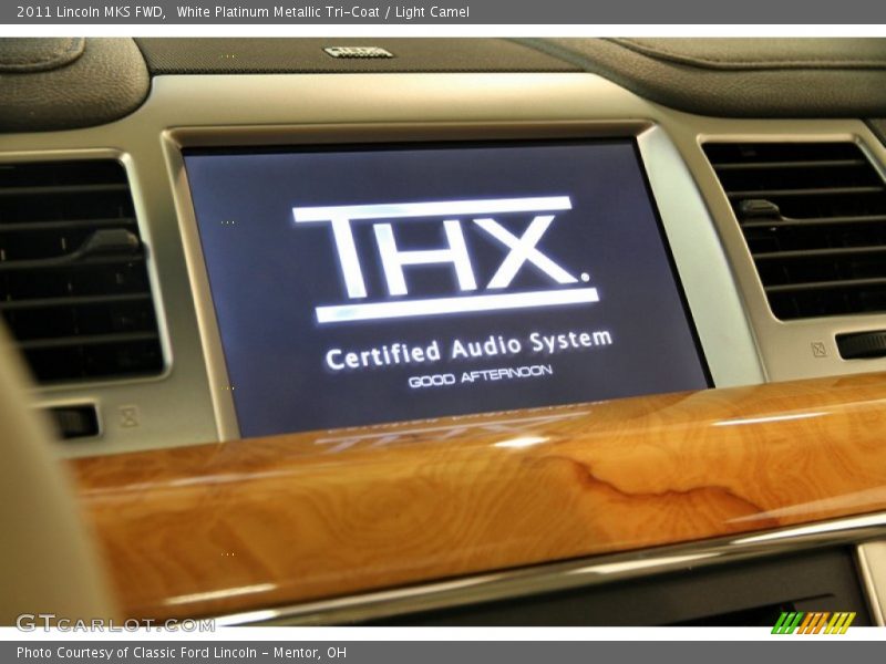 White Platinum Metallic Tri-Coat / Light Camel 2011 Lincoln MKS FWD