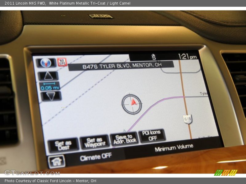 White Platinum Metallic Tri-Coat / Light Camel 2011 Lincoln MKS FWD