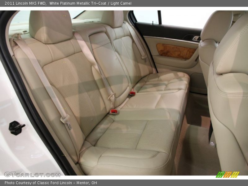 White Platinum Metallic Tri-Coat / Light Camel 2011 Lincoln MKS FWD