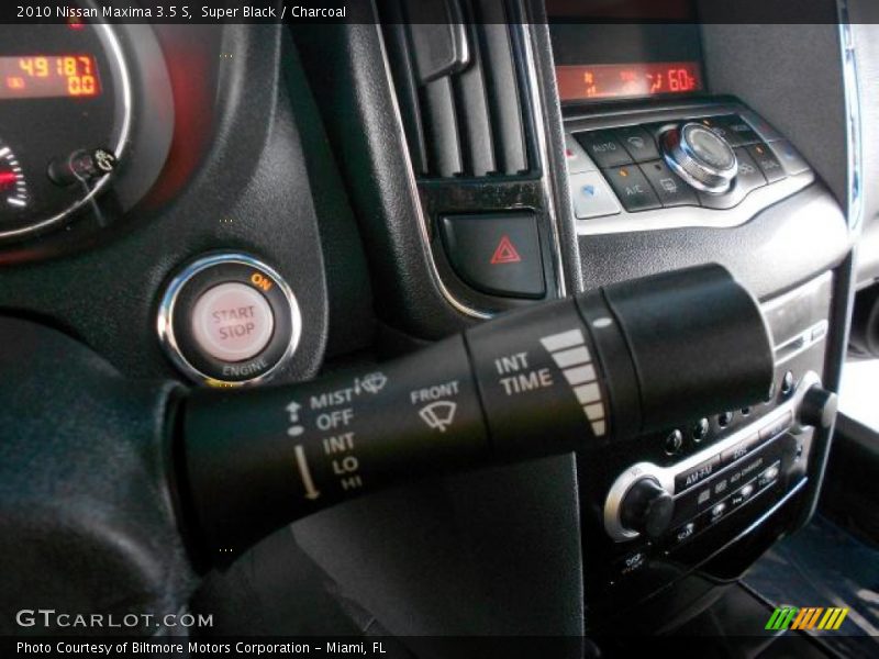 Super Black / Charcoal 2010 Nissan Maxima 3.5 S