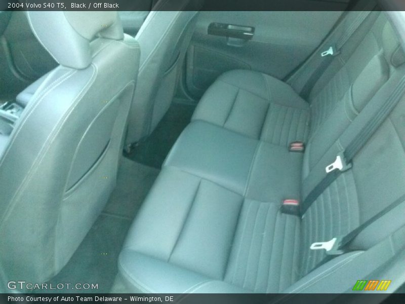 Black / Off Black 2004 Volvo S40 T5