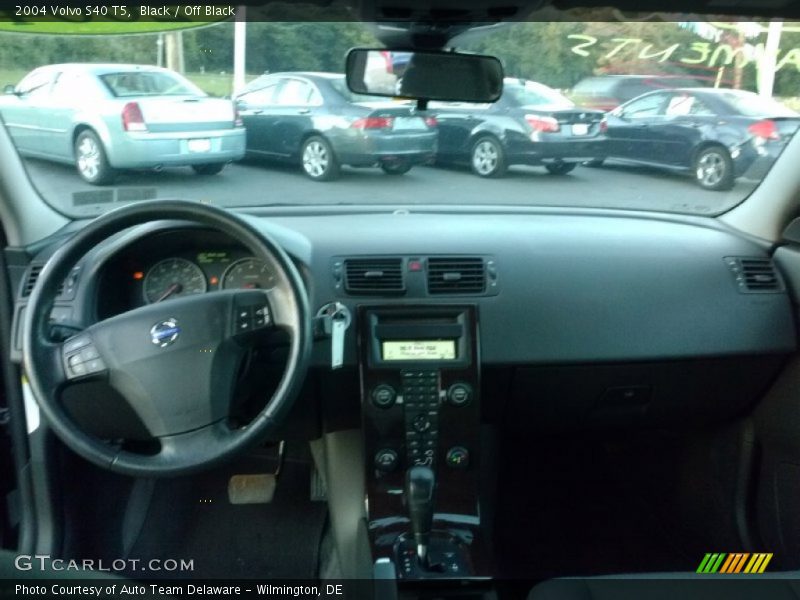 Black / Off Black 2004 Volvo S40 T5