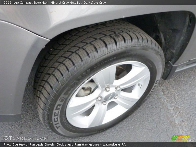Mineral Gray Metallic / Dark Slate Gray 2012 Jeep Compass Sport 4x4