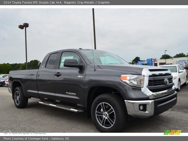 Magnetic Gray Metallic / Graphite 2014 Toyota Tundra SR5 Double Cab 4x4