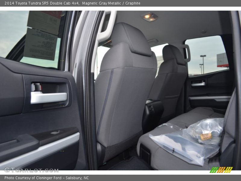 Magnetic Gray Metallic / Graphite 2014 Toyota Tundra SR5 Double Cab 4x4