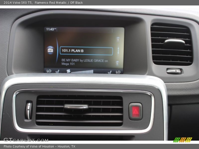 Flamenco Red Metallic / Off Black 2014 Volvo S60 T5