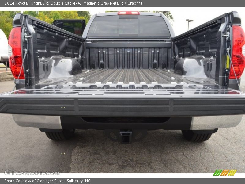 Magnetic Gray Metallic / Graphite 2014 Toyota Tundra SR5 Double Cab 4x4