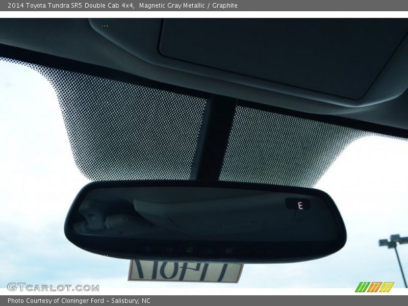 Magnetic Gray Metallic / Graphite 2014 Toyota Tundra SR5 Double Cab 4x4