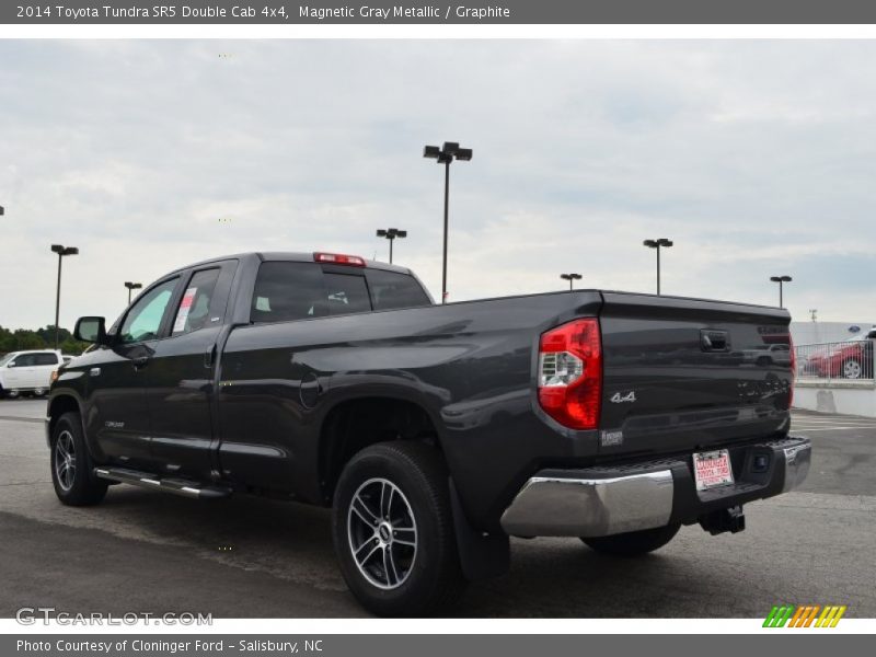 Magnetic Gray Metallic / Graphite 2014 Toyota Tundra SR5 Double Cab 4x4