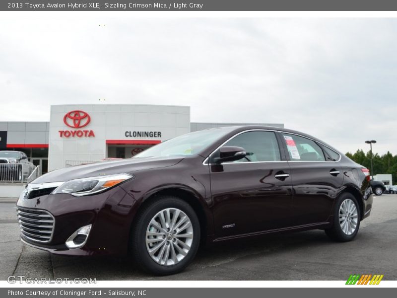 Sizzling Crimson Mica / Light Gray 2013 Toyota Avalon Hybrid XLE