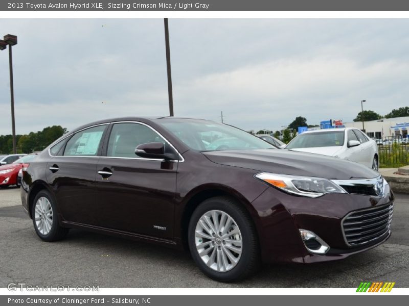 Sizzling Crimson Mica / Light Gray 2013 Toyota Avalon Hybrid XLE