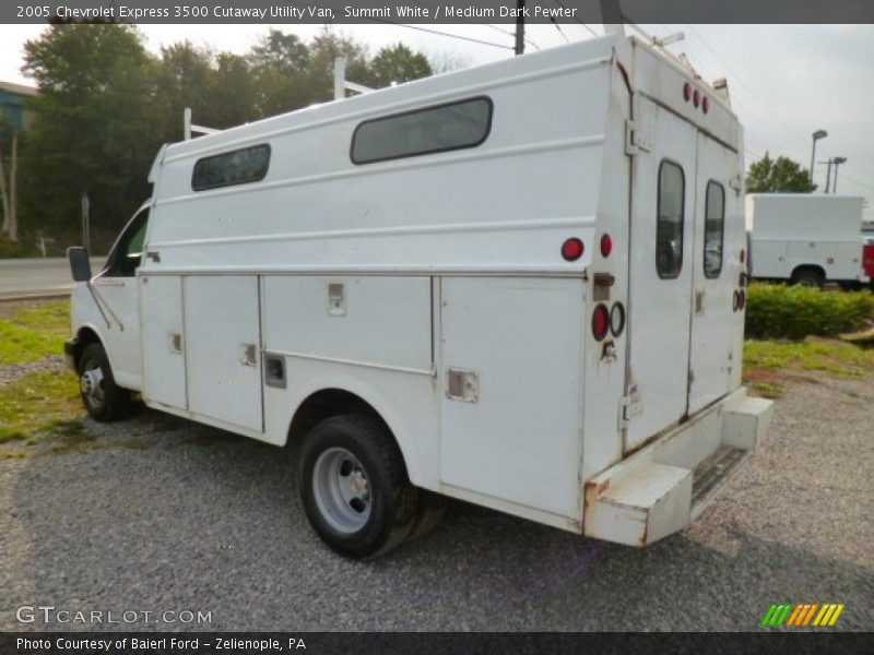 Summit White / Medium Dark Pewter 2005 Chevrolet Express 3500 Cutaway Utility Van