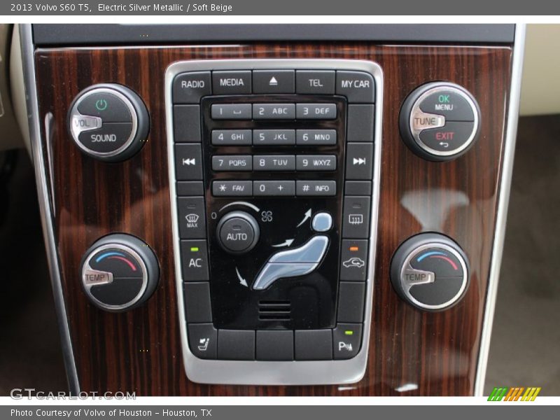 Electric Silver Metallic / Soft Beige 2013 Volvo S60 T5