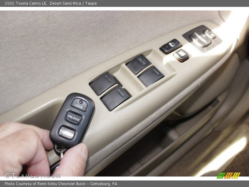 Desert Sand Mica / Taupe 2002 Toyota Camry LE
