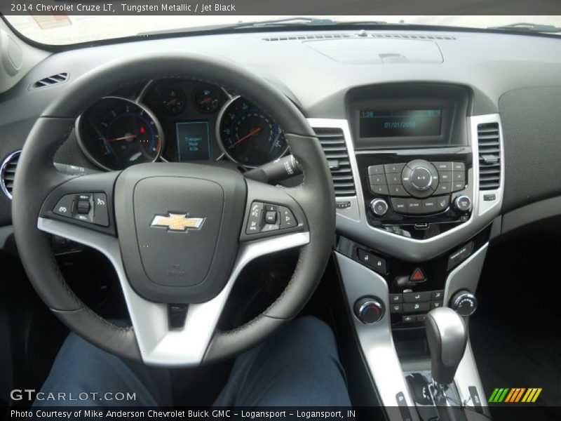 Tungsten Metallic / Jet Black 2014 Chevrolet Cruze LT