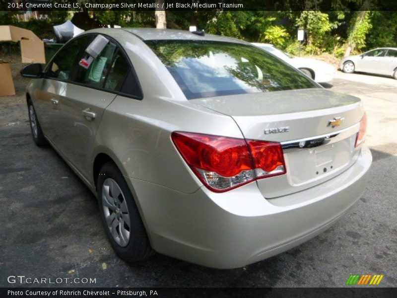 Champagne Silver Metallic / Jet Black/Medium Titanium 2014 Chevrolet Cruze LS