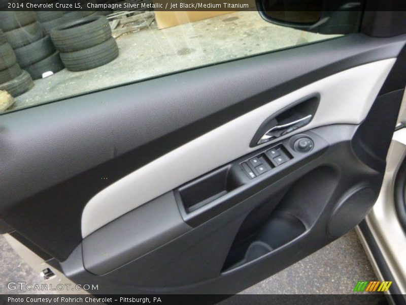 Champagne Silver Metallic / Jet Black/Medium Titanium 2014 Chevrolet Cruze LS