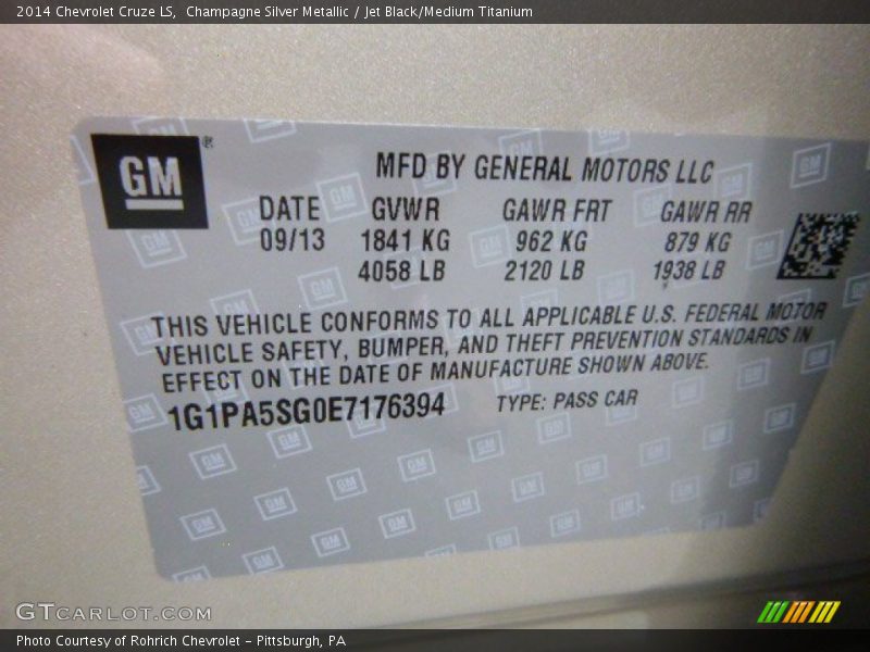 Champagne Silver Metallic / Jet Black/Medium Titanium 2014 Chevrolet Cruze LS