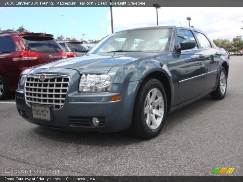 Magnesium Pearlcoat / Deep Jade/Light Graystone 2006 Chrysler 300 Touring