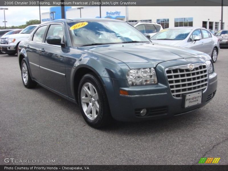 Magnesium Pearlcoat / Deep Jade/Light Graystone 2006 Chrysler 300 Touring
