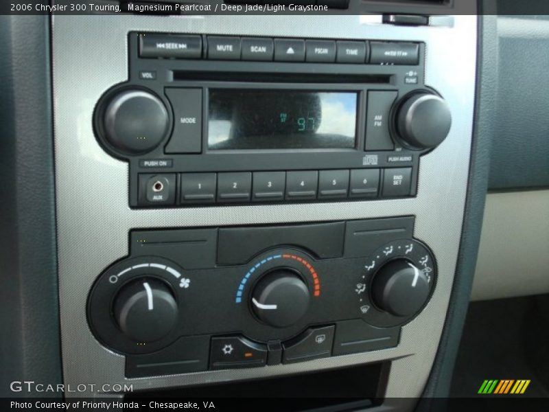 Magnesium Pearlcoat / Deep Jade/Light Graystone 2006 Chrysler 300 Touring