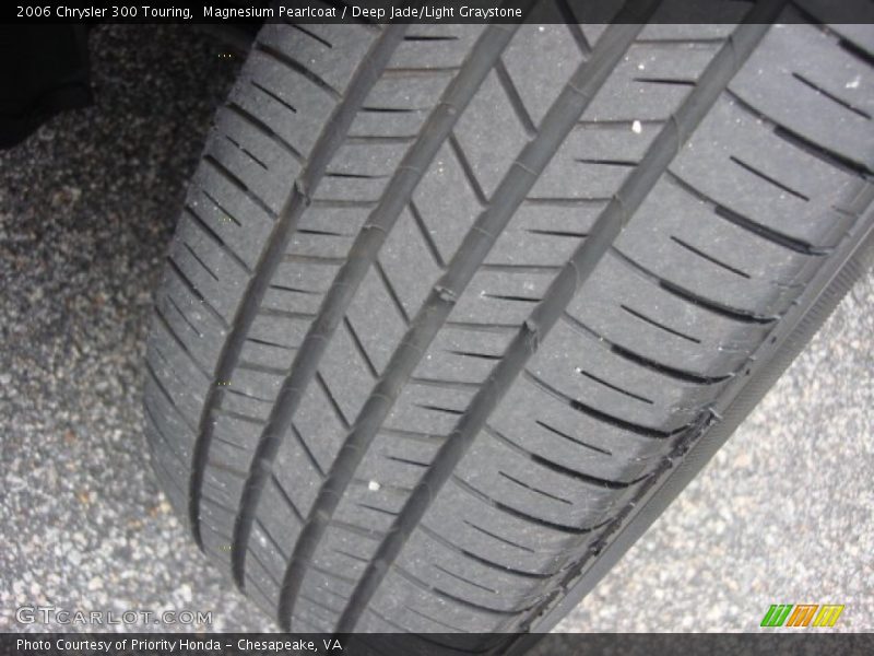 Magnesium Pearlcoat / Deep Jade/Light Graystone 2006 Chrysler 300 Touring