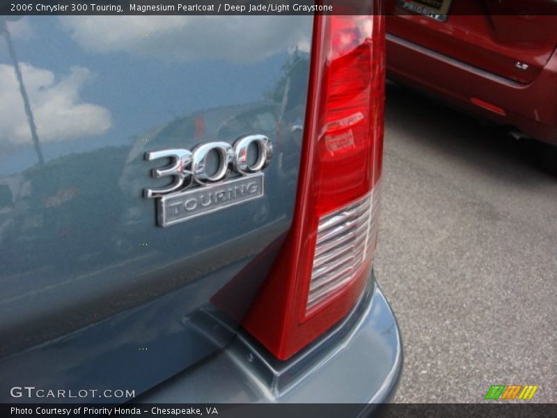 Magnesium Pearlcoat / Deep Jade/Light Graystone 2006 Chrysler 300 Touring