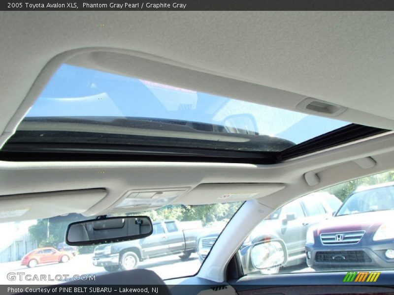 Phantom Gray Pearl / Graphite Gray 2005 Toyota Avalon XLS