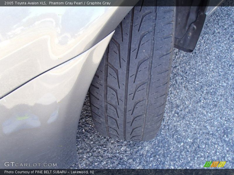 Phantom Gray Pearl / Graphite Gray 2005 Toyota Avalon XLS