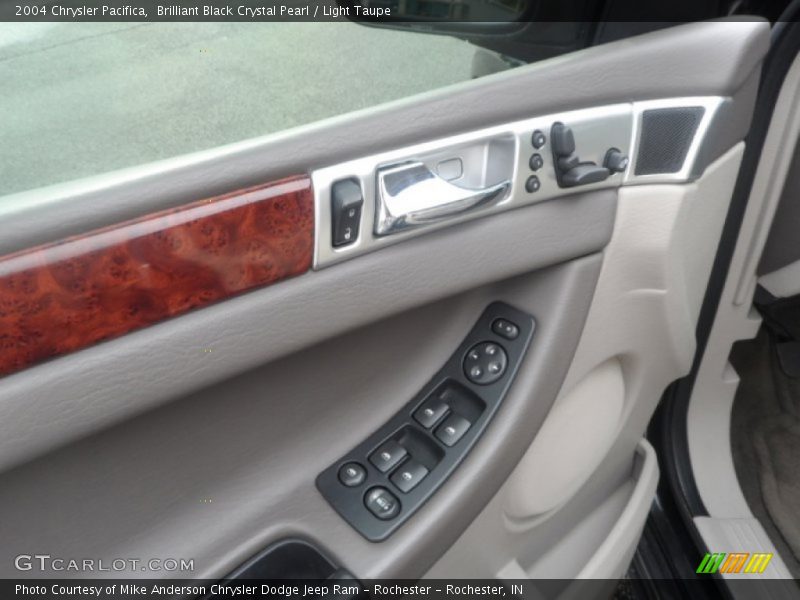 Brilliant Black Crystal Pearl / Light Taupe 2004 Chrysler Pacifica
