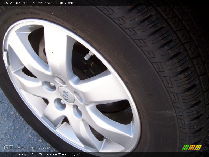 White Sand Beige / Beige 2012 Kia Sorento LX