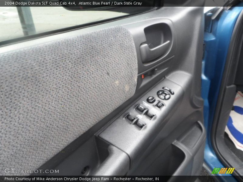 Atlantic Blue Pearl / Dark Slate Gray 2004 Dodge Dakota SLT Quad Cab 4x4