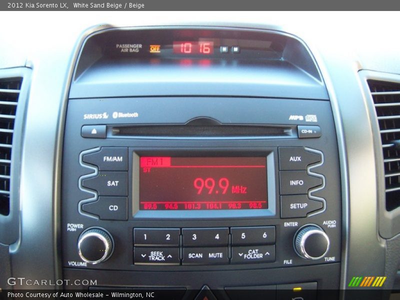 White Sand Beige / Beige 2012 Kia Sorento LX