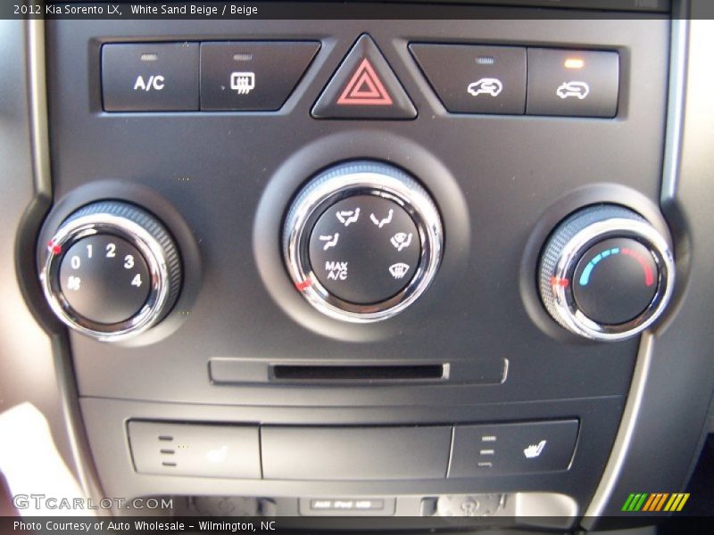 White Sand Beige / Beige 2012 Kia Sorento LX