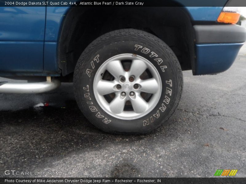 Atlantic Blue Pearl / Dark Slate Gray 2004 Dodge Dakota SLT Quad Cab 4x4