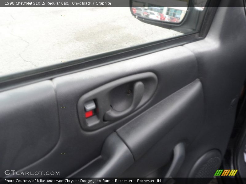 Onyx Black / Graphite 1998 Chevrolet S10 LS Regular Cab