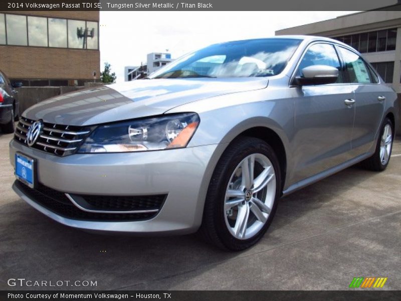 Tungsten Silver Metallic / Titan Black 2014 Volkswagen Passat TDI SE