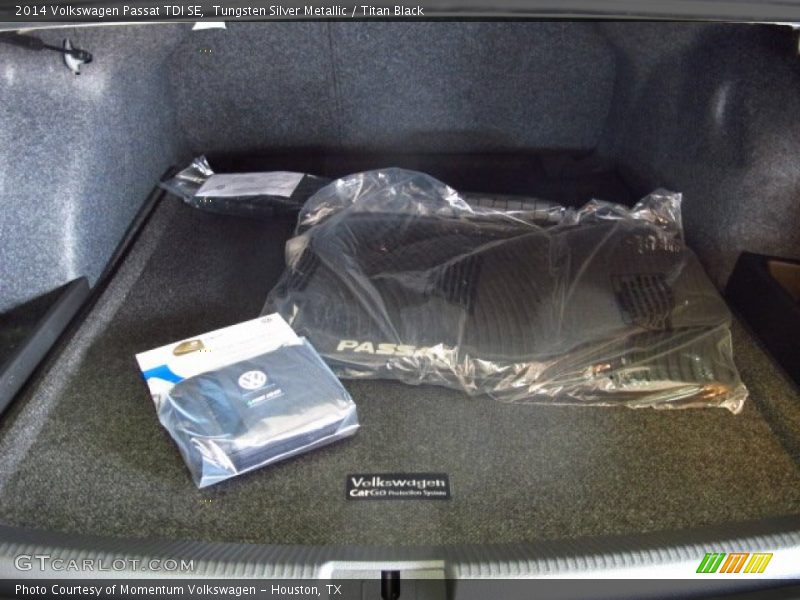 Tungsten Silver Metallic / Titan Black 2014 Volkswagen Passat TDI SE