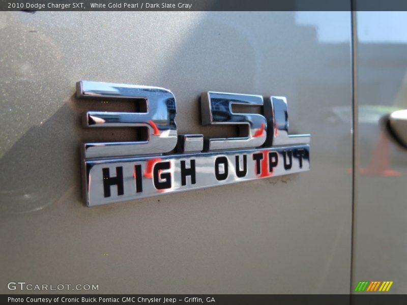 White Gold Pearl / Dark Slate Gray 2010 Dodge Charger SXT