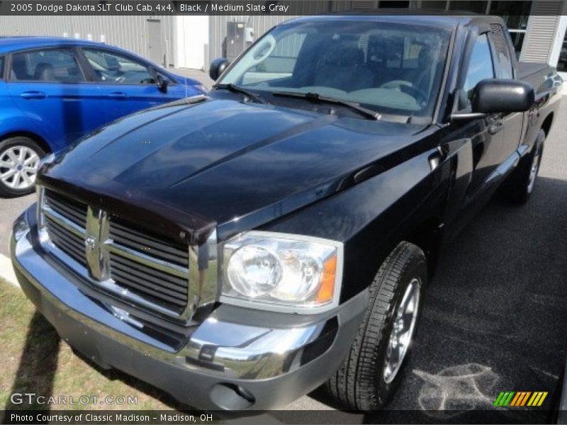 Black / Medium Slate Gray 2005 Dodge Dakota SLT Club Cab 4x4
