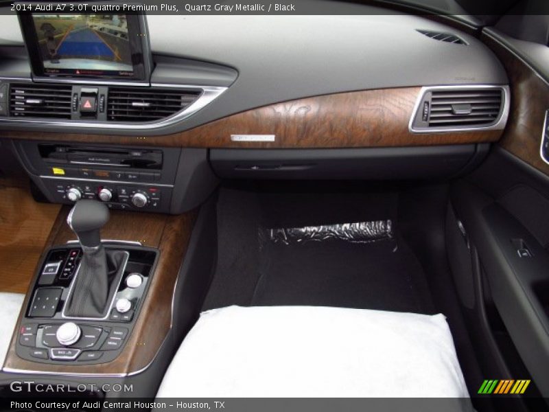 Dashboard of 2014 A7 3.0T quattro Premium Plus