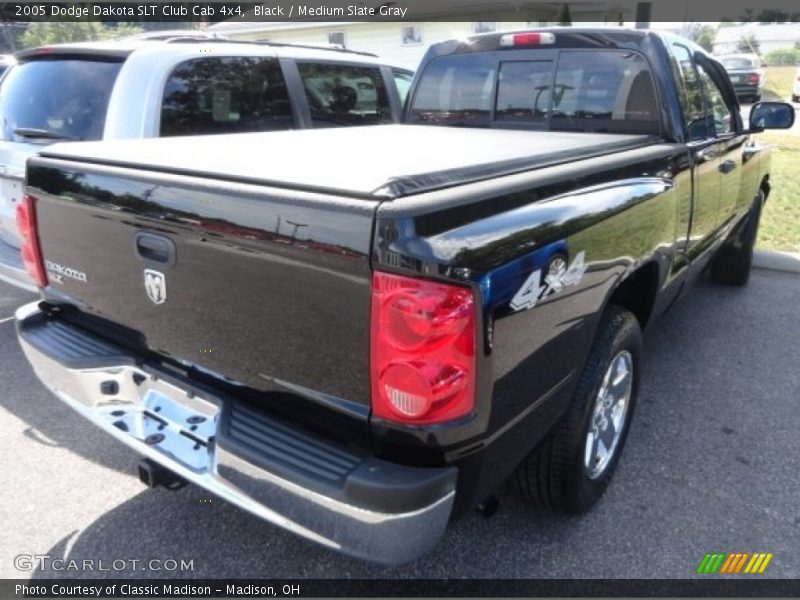 Black / Medium Slate Gray 2005 Dodge Dakota SLT Club Cab 4x4
