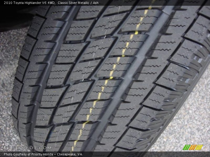 Classic Silver Metallic / Ash 2010 Toyota Highlander V6 4WD