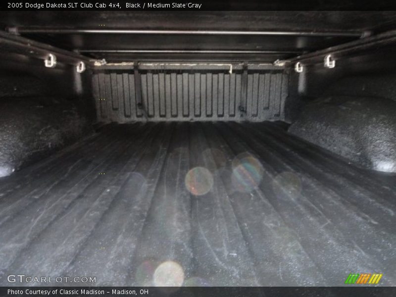 Black / Medium Slate Gray 2005 Dodge Dakota SLT Club Cab 4x4
