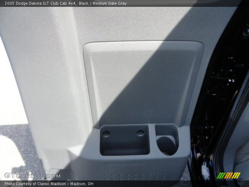 Black / Medium Slate Gray 2005 Dodge Dakota SLT Club Cab 4x4
