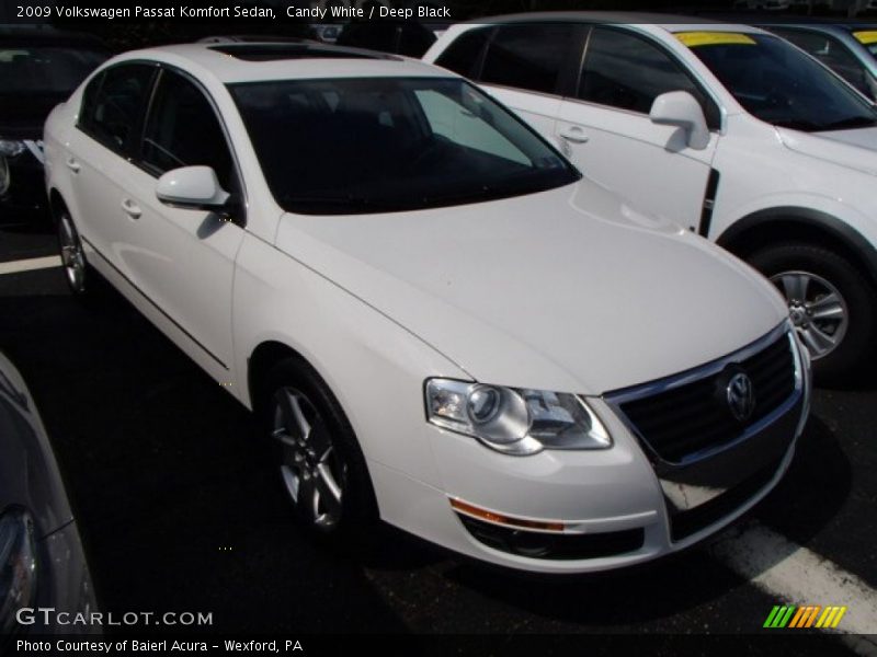 Candy White / Deep Black 2009 Volkswagen Passat Komfort Sedan